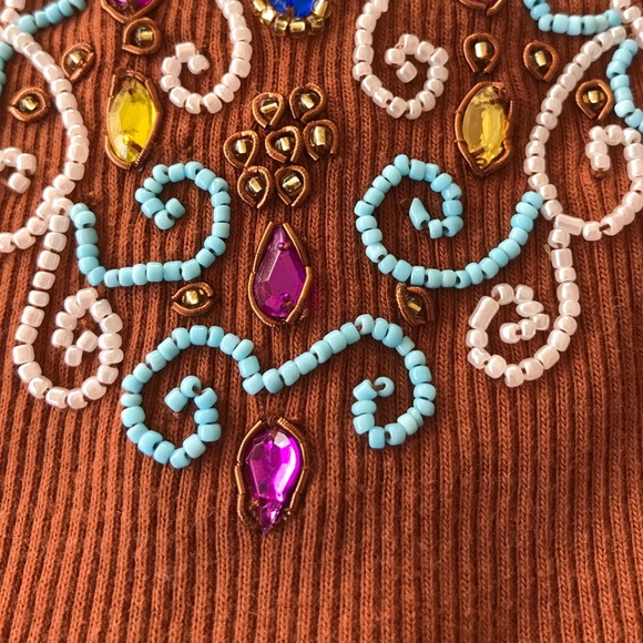 Explore  top - Picture 2 of 4